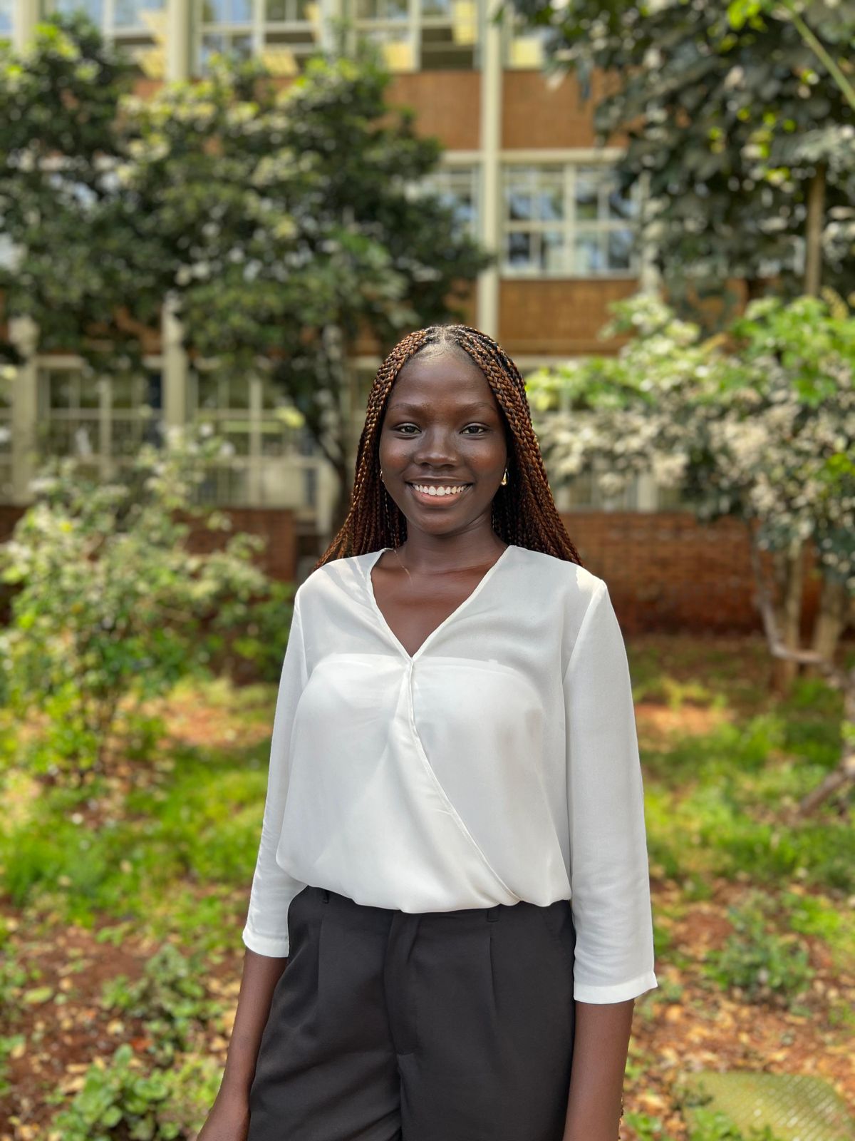 Dr. Manu Minlah - Dentist